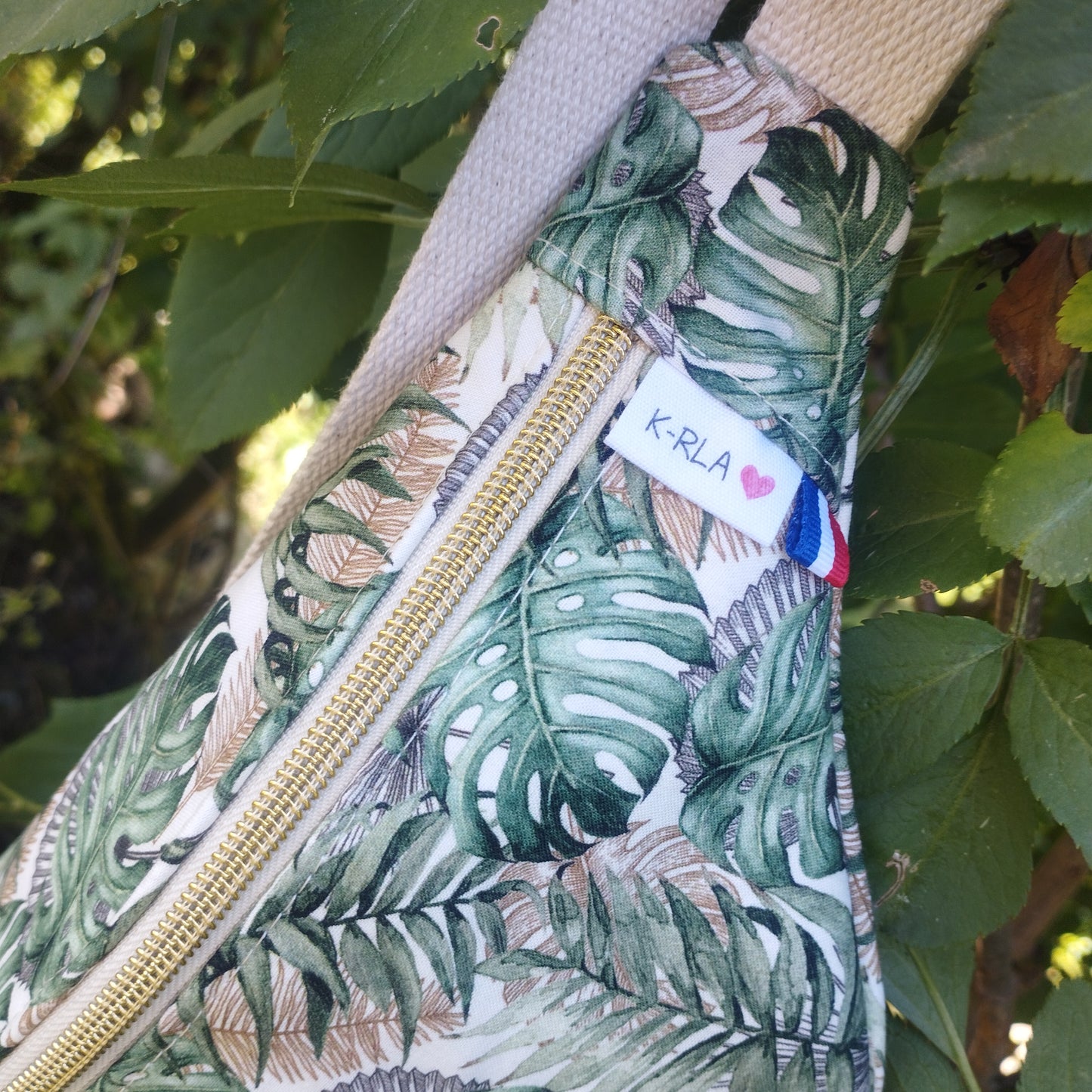 Sac banane broderie verte broderie aloha tissu jungle tissu monstera sangle coton beige fermeture éclair doré coton tissu coton