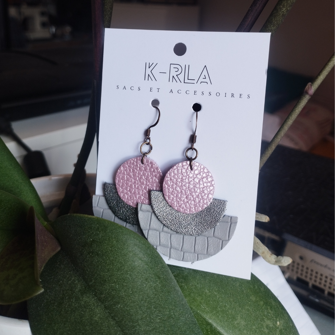 Boucle d'oreille en cuir